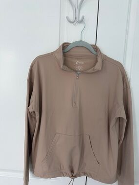 V A-Core Quarter-Zip Pullover Jacket in Taupe